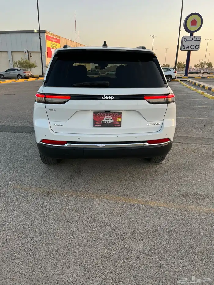 جيب جراند شروكي ليمتد فل V62023 8