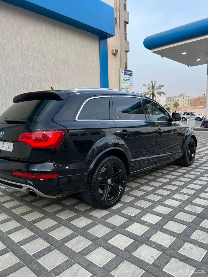 اودي Q7 4