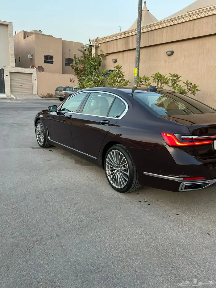 للبيع بي ام 730 7