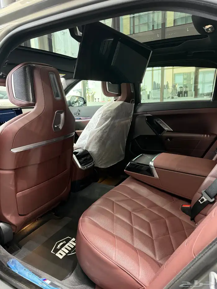 BMW735 2024 تيتانيوم 11