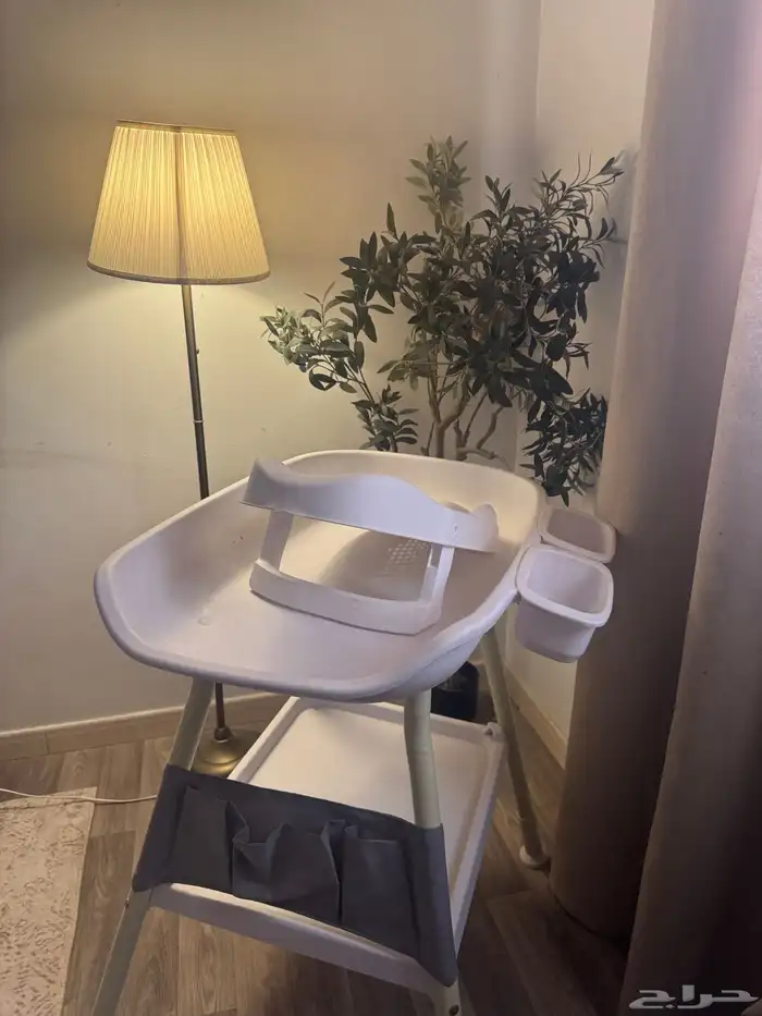 طاوله تغير حفاظ و استحمام 3