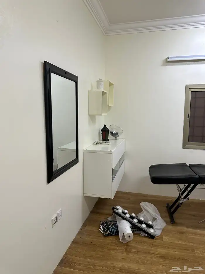 لتقبيل محل مشغل نسائي 21
