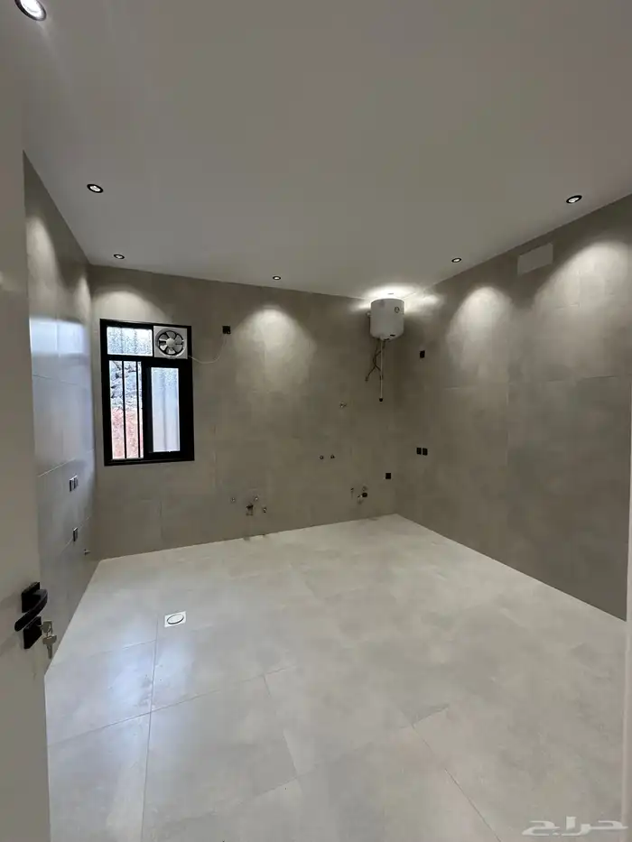 للبيع شقق علويه6غرف وسطح تصميم ممتاز بالمحاله-ابها540الف 8