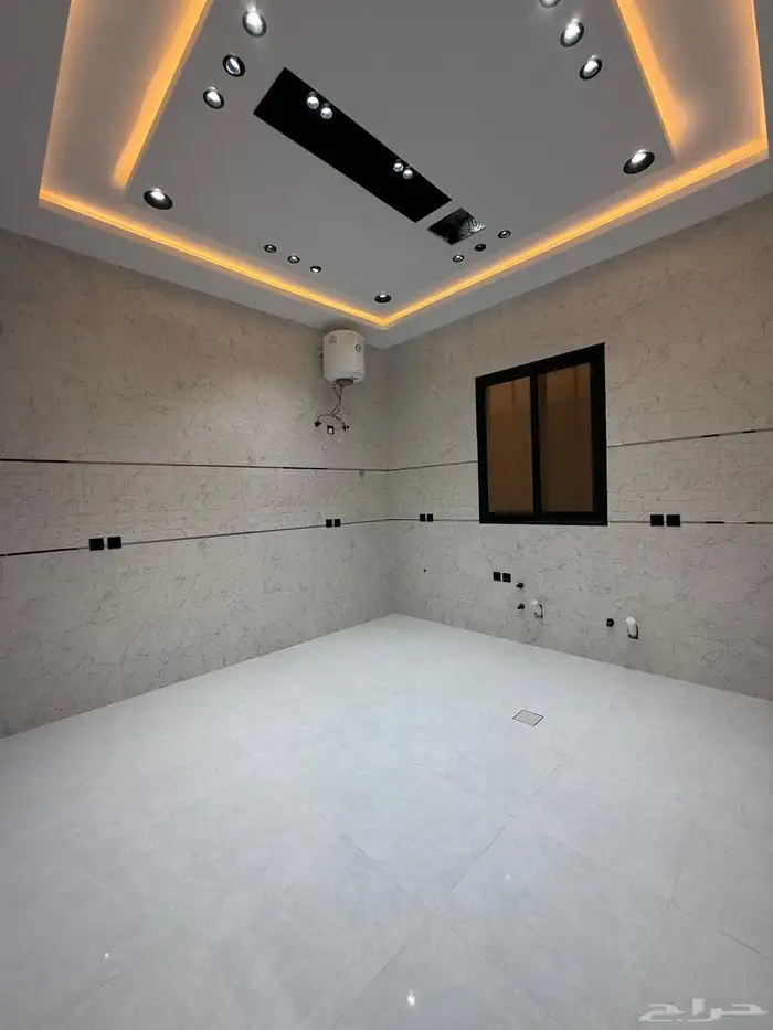 للبيع شقق ارضيه ببايكة سيارة وشقق علويه تشطيب VIP ف الموسي 11