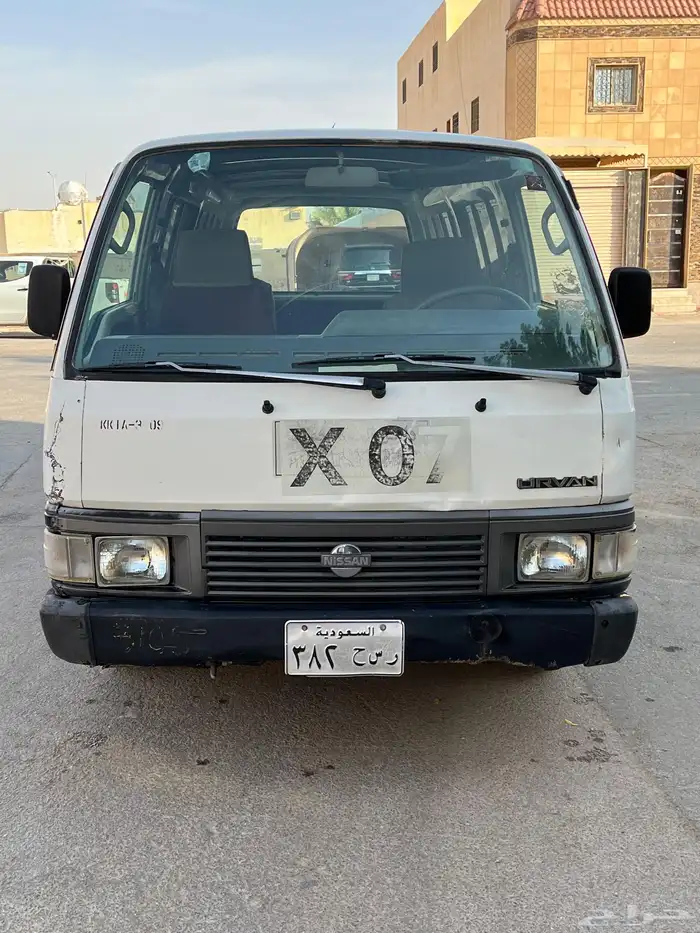 باص نقل بضايع نيسان للبيع 0