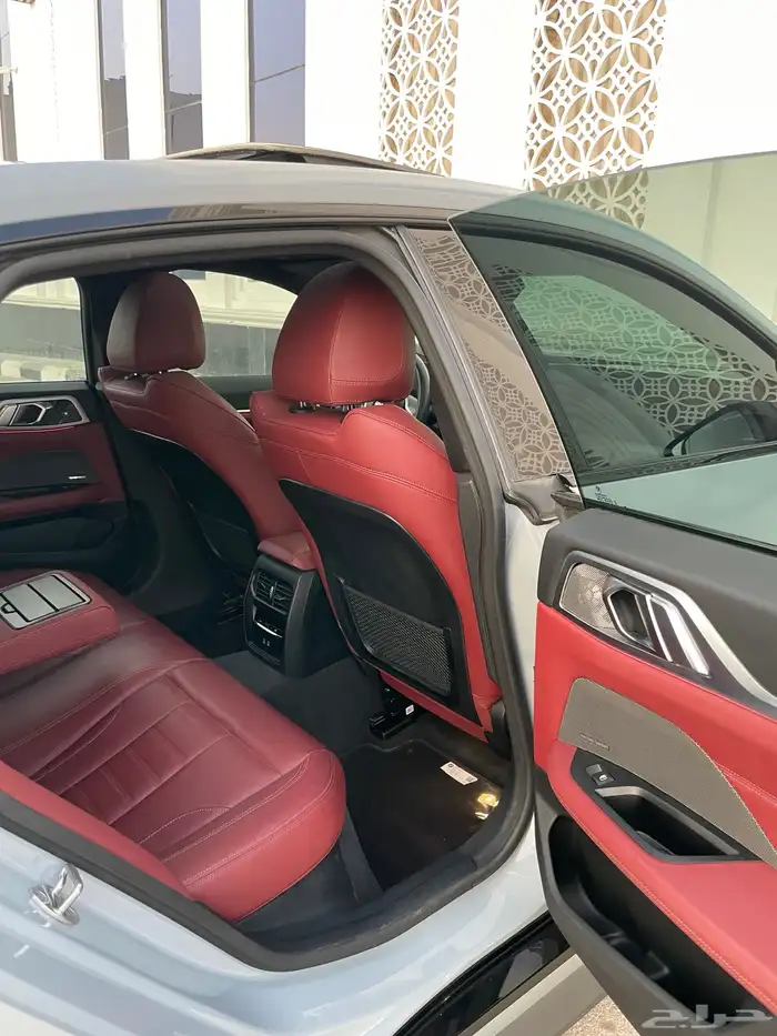 للبيع BMW - 2024 - 430i نظيفة جدا 32