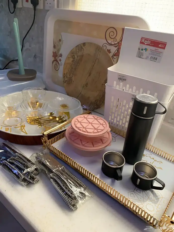 للبيع أواني مطبخ نظيفه وبحاله جيده 0