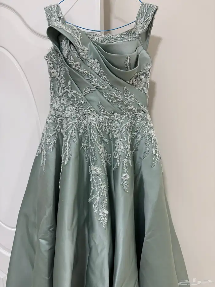 فستان ملكه 0