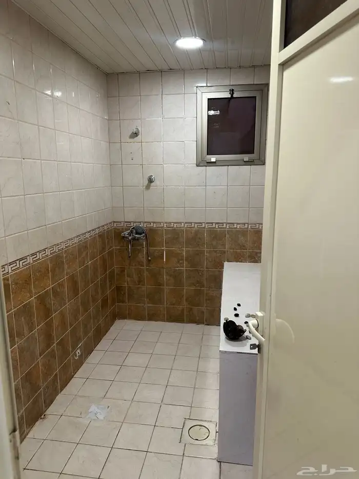 لتقبيل محل مشغل نسائي 28