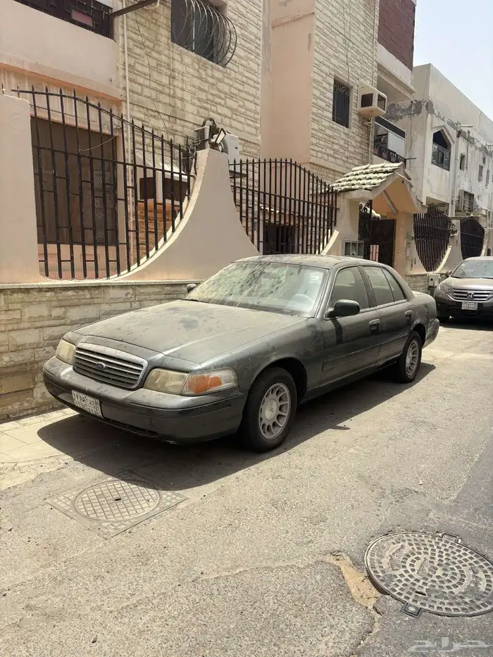 فورد كراون فكتوريا 4