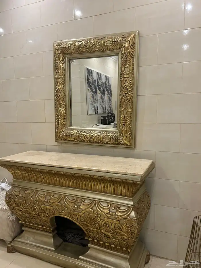 مدخل شقه او عمارة او فيلا للبيع اللون ذهبي ونظيف 1