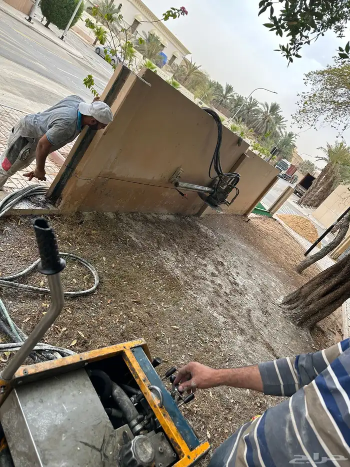 كبروسرات تكسير وحفر ايجار كبروسر تخشين خرسانة ازلت صداء 7