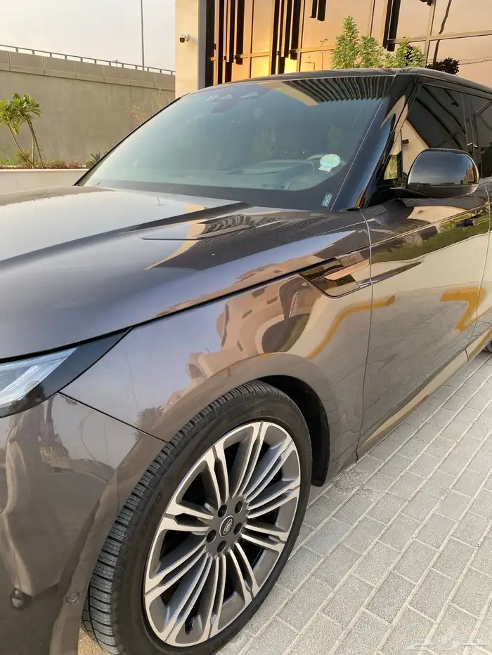 Range Rover Sport P400 Dynamic SE 2024 مواصفات HSE 1