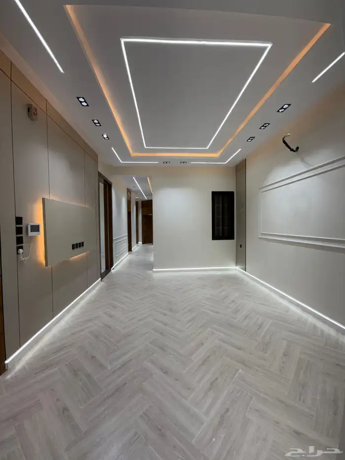 للبيع شقق ارضيه ببايكة سيارة وشقق علويه تشطيب VIP ف الموسي 34