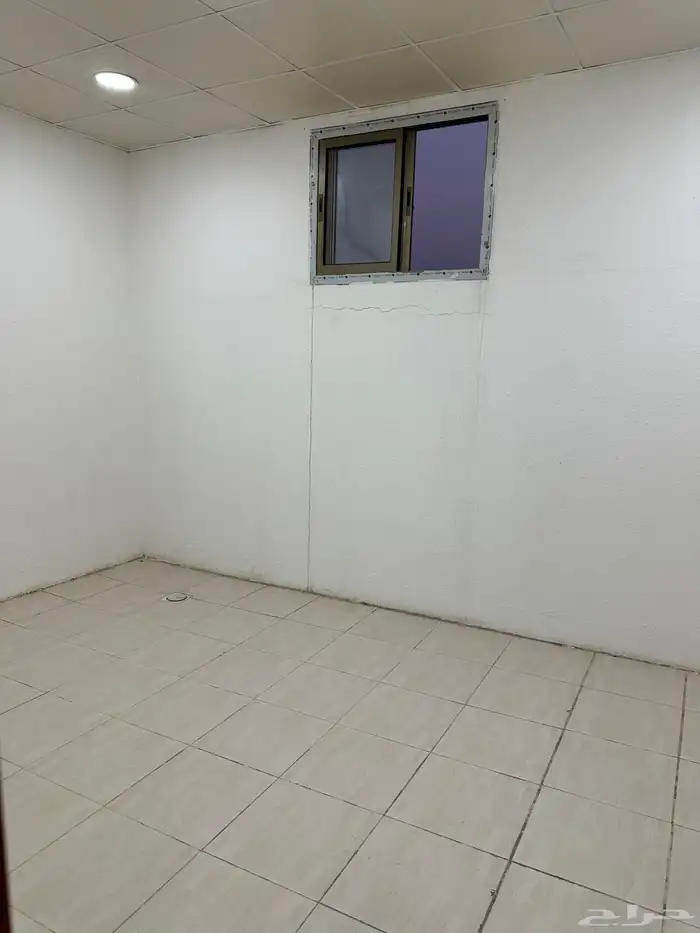 لتقبيل محل مشغل نسائي 38