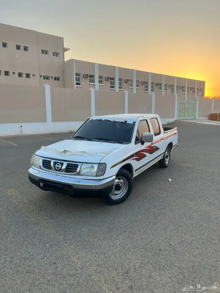 السلام عليكم اعرض لكم ددسن موديل2002 ماشي 50 2