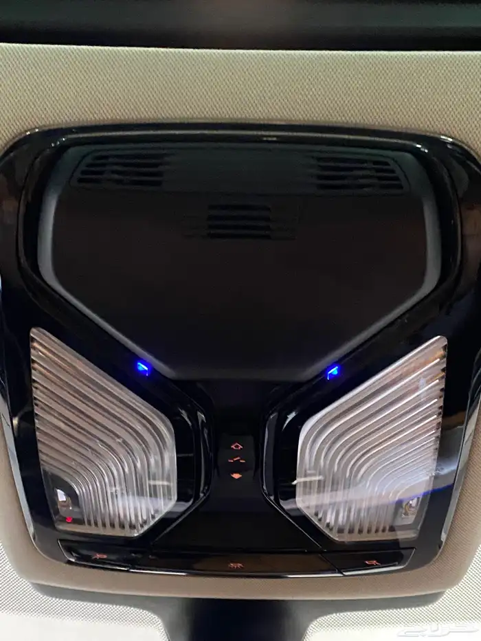 بي ام دبليو 520i 2020 بحالة نظيفة جدا 15