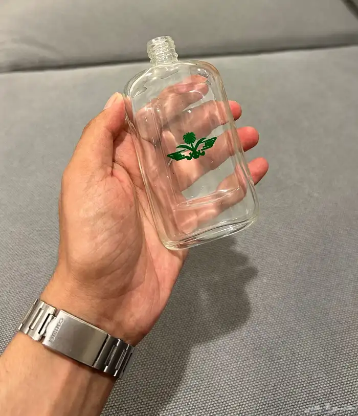 زجاجة عطر قديمة للخطوط السعودية 0