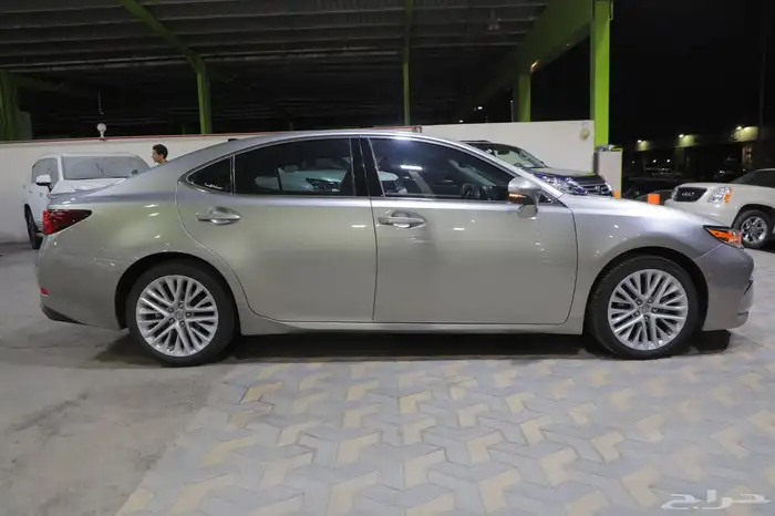 لكزس ES 350 DD 2016 فل كامل 6