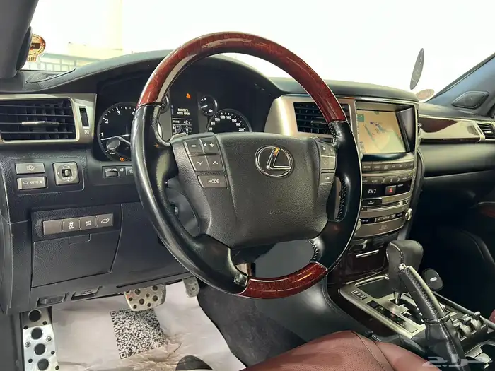 لكزس - LX570 - 2014 - سعودي - فل 12