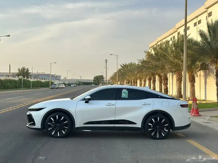 تويوتا كراون ماجيستا 2023 5