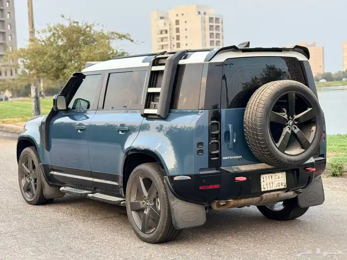 ديفندر P300 2020 الناغي مالك 2 ممشى قليل 23