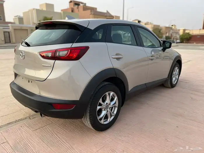 مازدا CX3 موديل 2023 نصف فل شبه جديد نظيف جداا 5