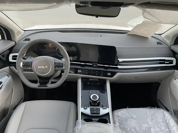 كيا سبورتاج نص فل لارج 2025 GLS تيربو فتحه سقف بانوراما 39