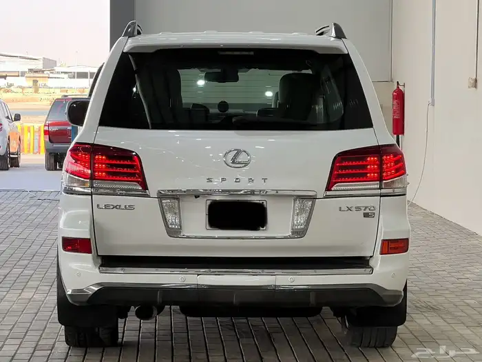 لكزس - LX570 - 2014 - سعودي - فل 11