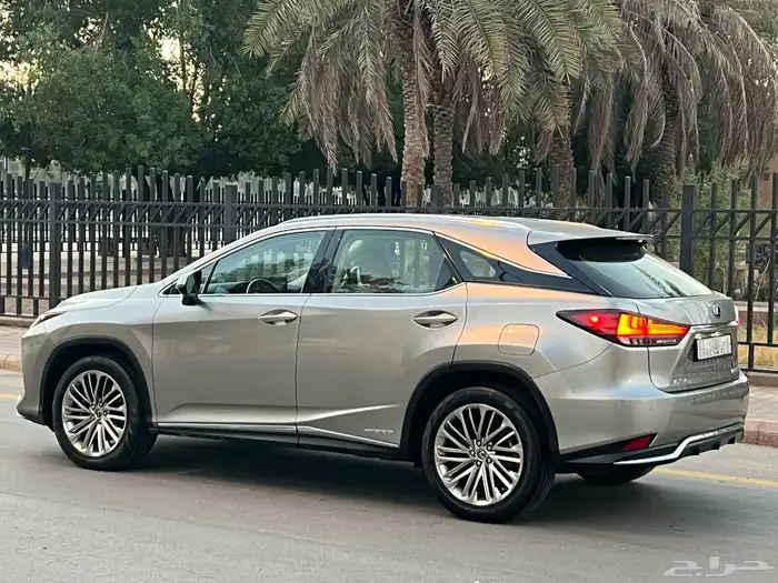 لكزس RX 450h موديل 2021 ( بحالة الوكالة ) 13