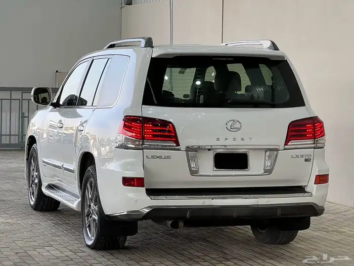 لكزس - LX570 - 2014 - سعودي - فل 4
