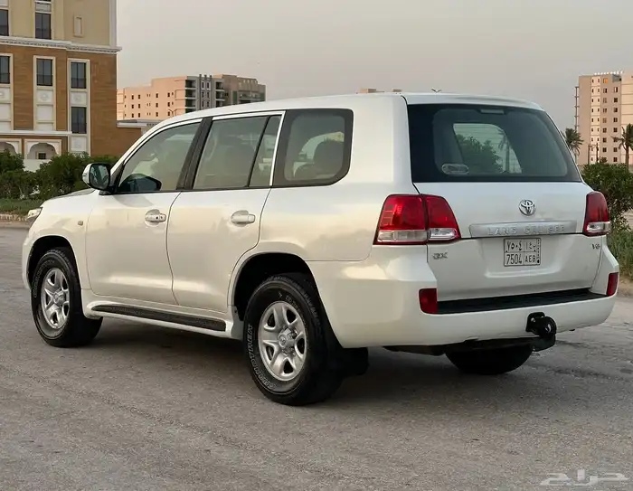 لاندكروزر 2011 19