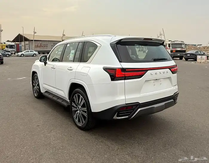 لكزس LX 600 2022 ( BB ) نضيف جدا للبيع 5