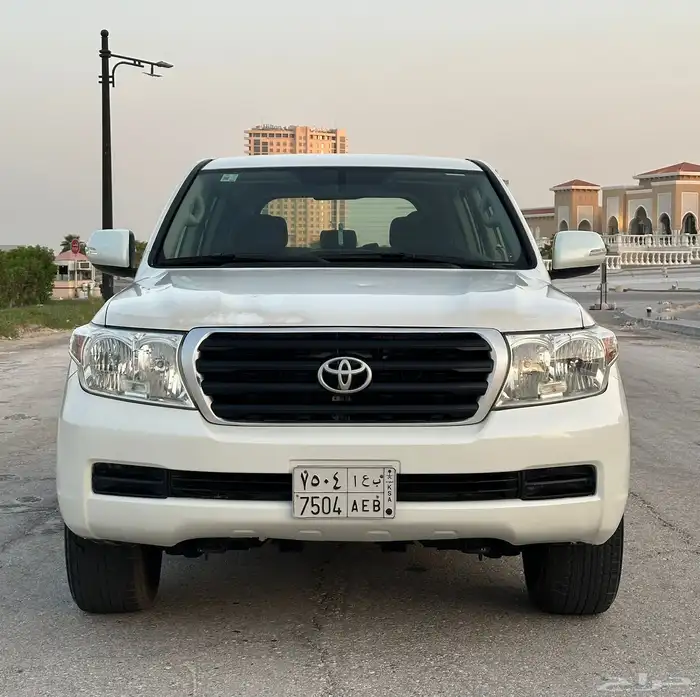 لاندكروزر 2011 11