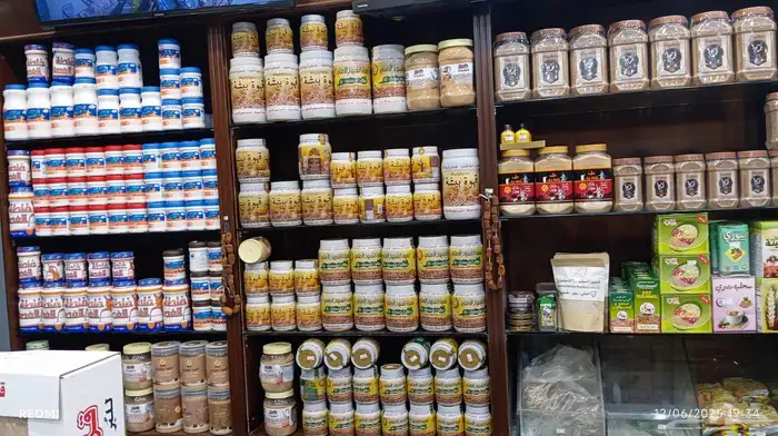 محل عطارة للتقبيل أو البيع بحي المنار بجدة بموقع مميز 10