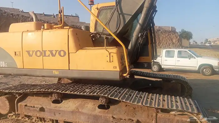 بوكلين فلفو 210 الفطيم مع الشاكوش منوة المستخدم 1