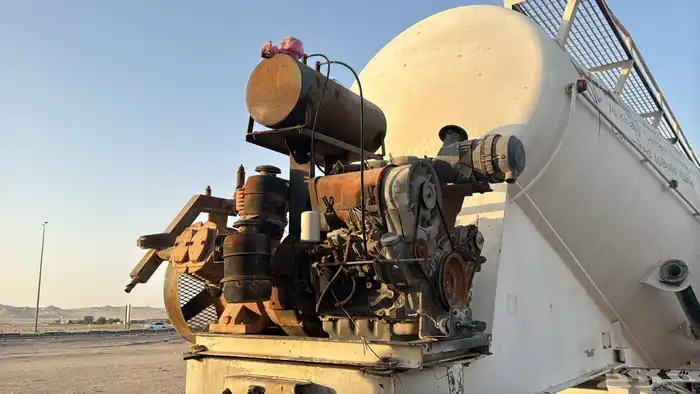 للبيع بلكر اسمنت معى الكمبرسر نضيف 5
