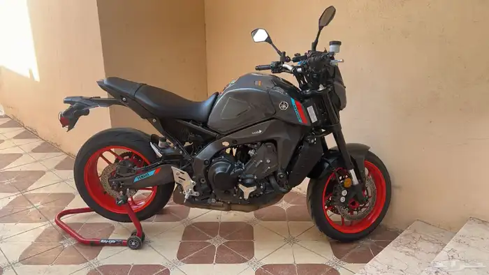 ياماها ام تي او ناين ستريت فايتر مخزن Yamaha MT-09 Naked 12