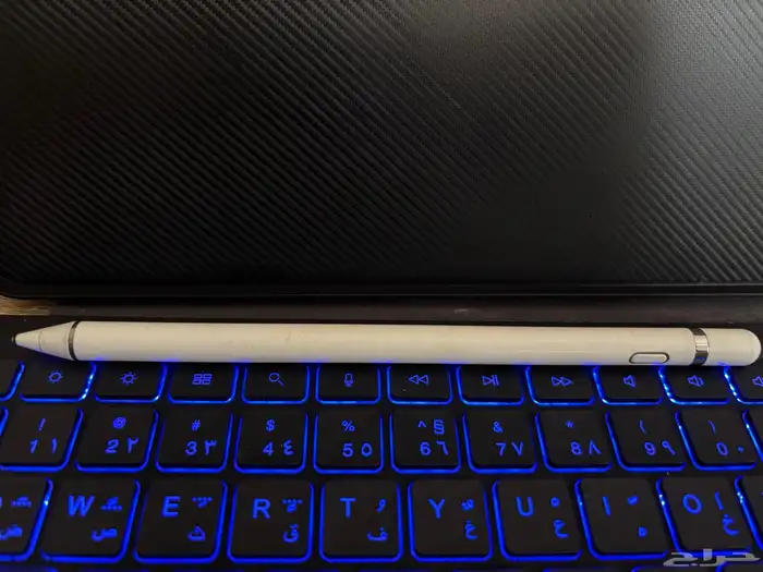 كيبور ipad 10 th نظيف استعمال بسيط 10