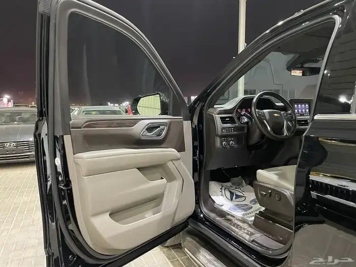 شفروليه تاهو2023LSمطور دبل(بنزين)8سلندر 9
