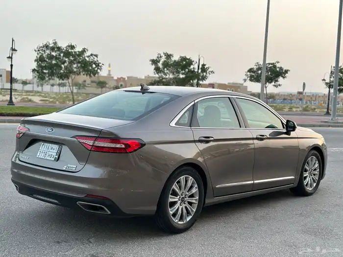 فورد تورس ممشي قليل عداد 60 ألف km 8