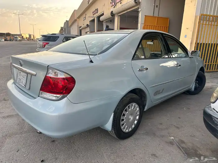 للبيع كامري 2005 6
