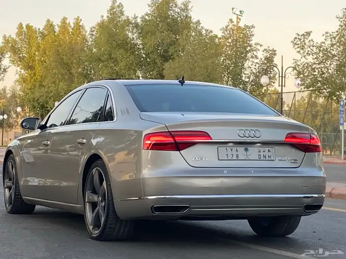 للبيع اودي A8 -2016 (نظيف جدا) 10