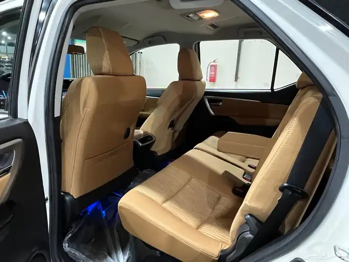 فورشنر 2021 ستة سلندر بنزين VX1 19
