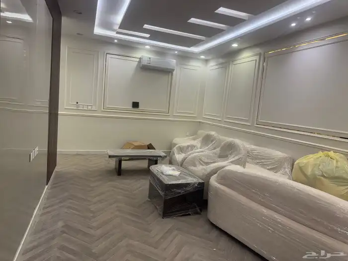 بيت للإيجار بحي الرياض 5