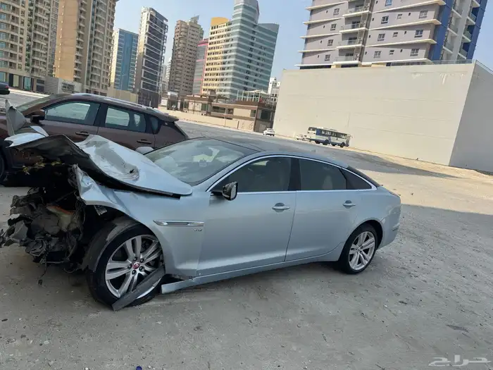 جاقوار 2014 xj مصدوم 6