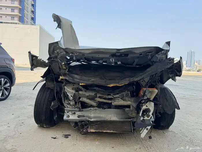 جاقوار 2014 xj مصدوم 0