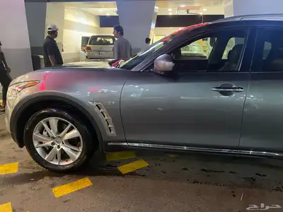انفينيتي QX70 2019 البيع اعلى سوم index