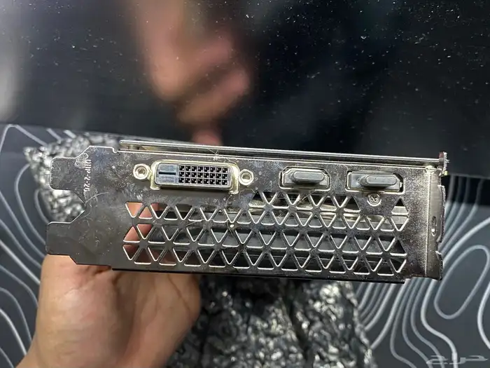 للبيع كرت شاشة Nvidia GeForce GTX1660 Super شبه جديدة 6