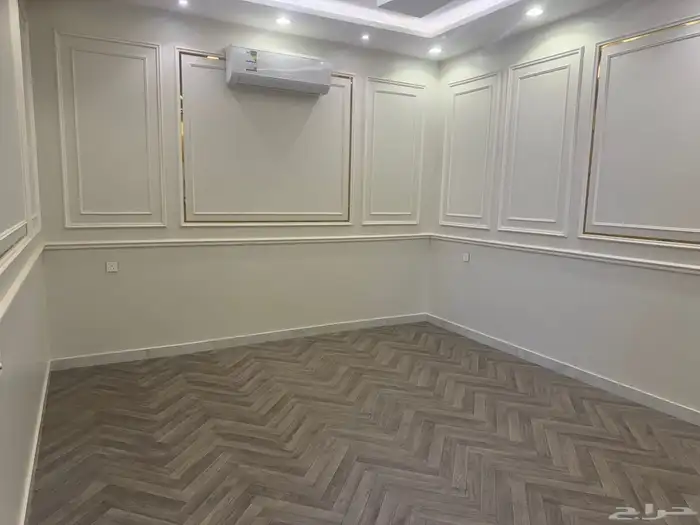 بيت للإيجار بحي الرياض 10